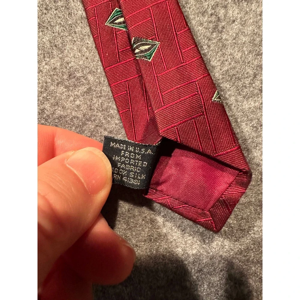 Polo Ralph Lauren Mens Silk Tie Burgundy Red Geometric Diamond Hand Made USA